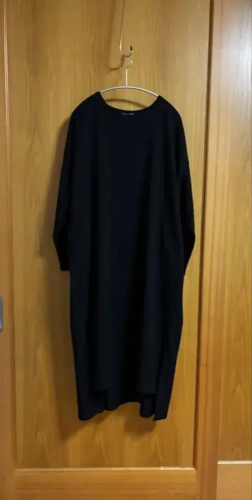 미즈이로 인드 원피스 블랙