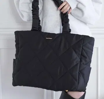 로제뮤즈 satin quilting big tote 블랙 컨디션 최상
