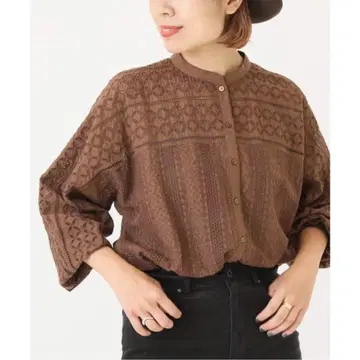 Spick & Span 스픽 & 스팬 브로이더 레이스 돌먼 블라우스