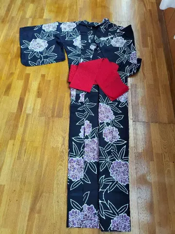 블랙 보라색 꽃무늬 유카타, 빨간 오비 세트