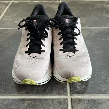 HOKA CLIFTON 10 핑크/블랙 스니커즈