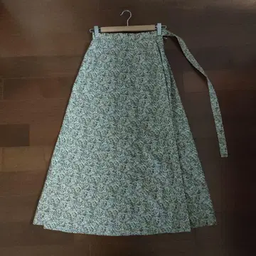 IENA 랩 스커트 (리버티 차이브)