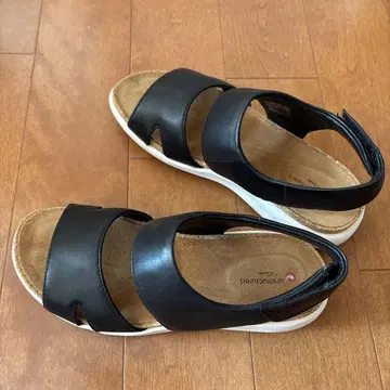 클락스 블랙 컴포트 샌들 23.5cm