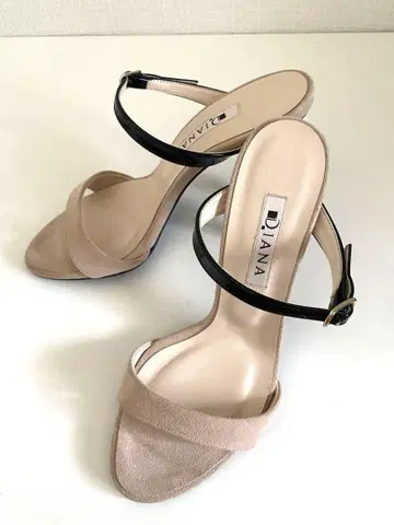 새상품급 DIANA 뮬 샌들 바이컬러 일본제