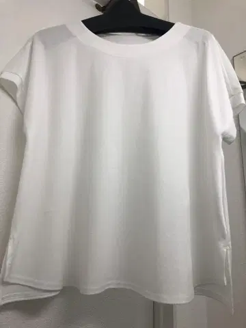 쿨 카레안의 티셔츠