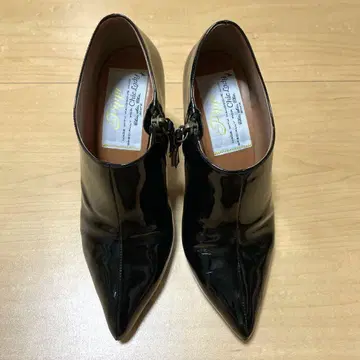피피 Pippi 에나멜 부티