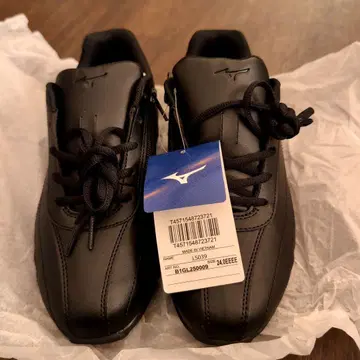 Mizuno 블랙 스니커즈 24.0cm