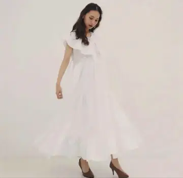 랜데부 케이프 코튼 드레스 화이트