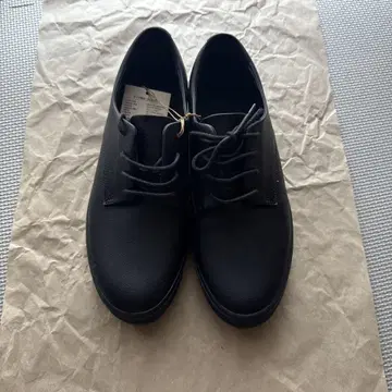 블랙 레이스업 슈즈
