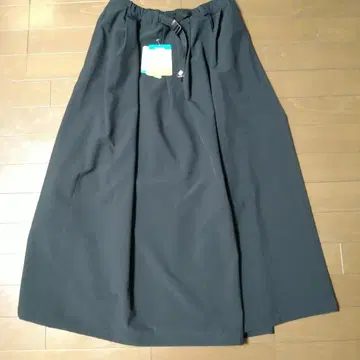 컬럼비아 롱 스커트