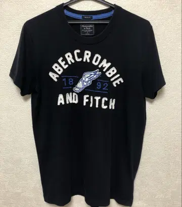 Abercrombie & Fitch 자수 로고 티셔츠 네이비