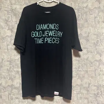 Diamond Supply Co. (다이아몬드 공급 회사)