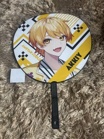 AMPTAKxCOLORS에서 부채