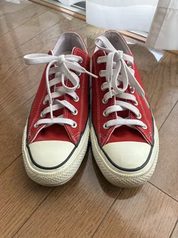 CONVERSE REACT 레드 스니커즈