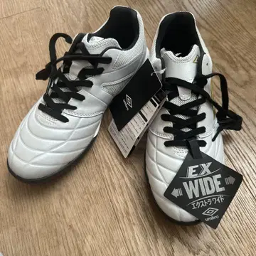 엄브로 축구화 EX WIDE 화이트