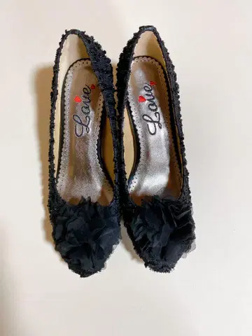 미사용 안드러브 플라워 디자인 펌프스 24cm