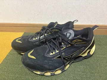 MIZUNO WAVE PROPHECY 11 블랙 & 골드 27.5cm