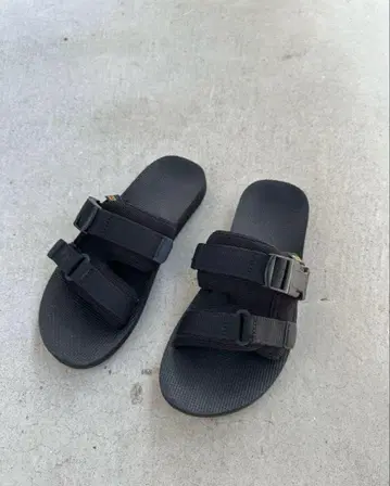 테바 샌들