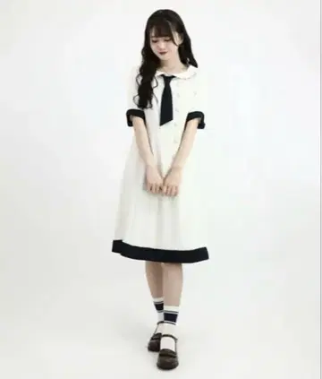 fint 바이컬러 넥타이 원피스
