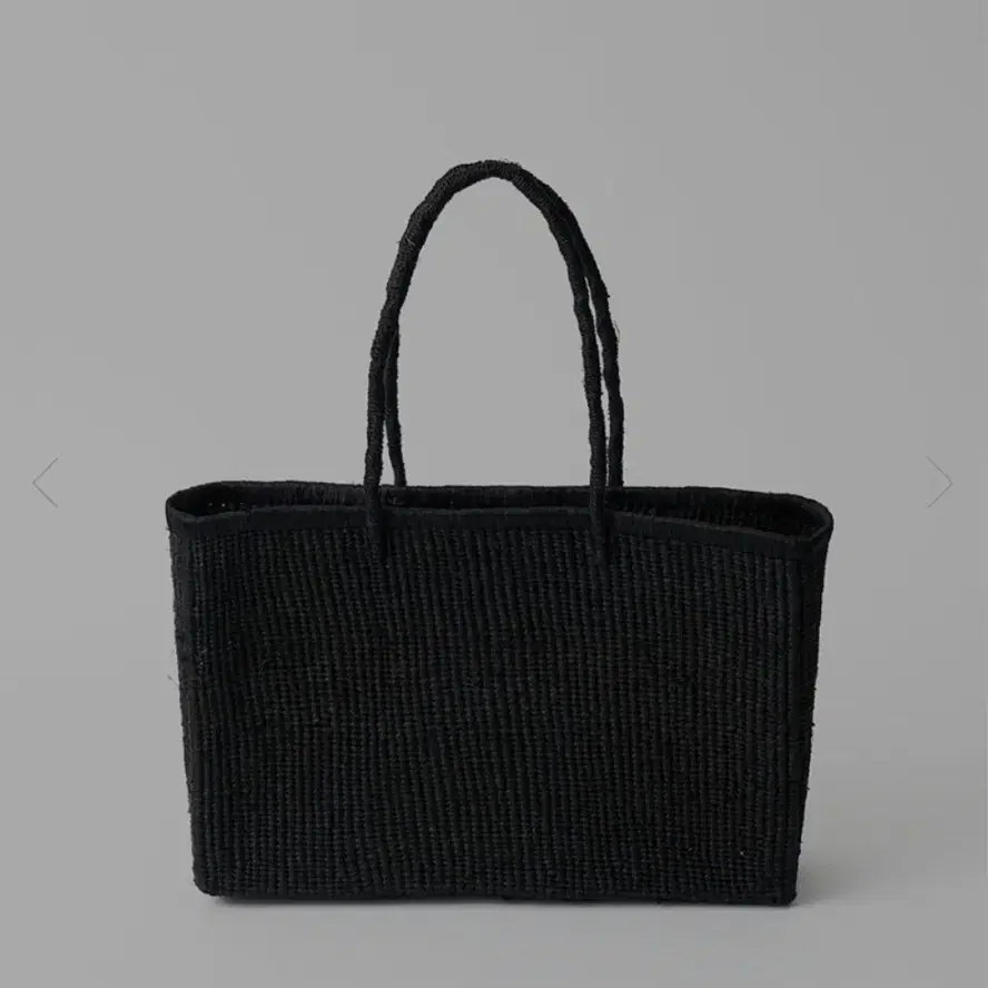 Urbanic30 Raffia Shopper Bag on Bunjang Global Site.