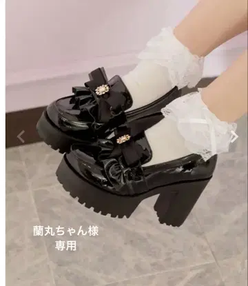 로지타(ROJITA) 블랙 에나멜 리본 로퍼