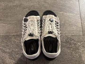 KEEN 샌들 화이트