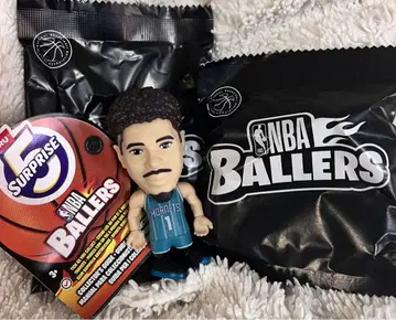 NBA BALLERS 시리즈 1 라멜로 공 피규어