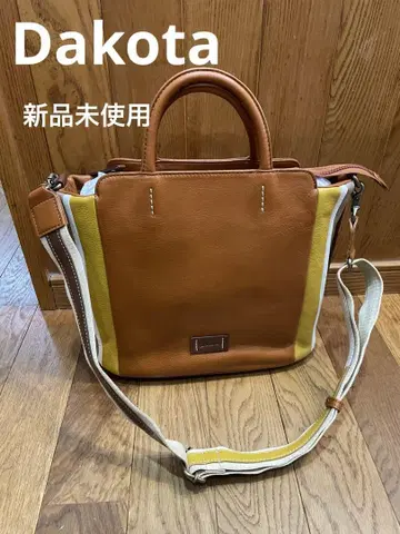 미사용 새상품 Dakota 가죽 숄더백