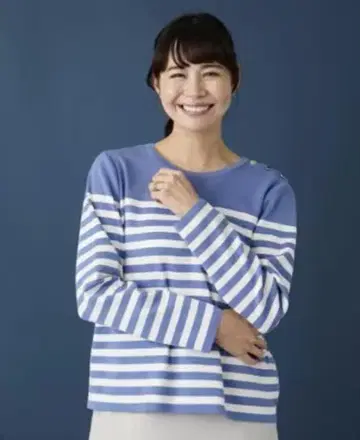 새상품 LEILIAN 보더 풀오버 금장 버튼 9호 일본제 손세탁 가능