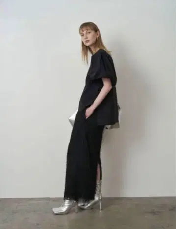 ELENDEEK 엘렌딕 벌룬 코쿤 슬리브 블라우스 새상품급