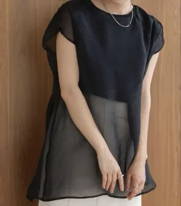 새상품급 시어 레이어드 슬리브리스 탑 Bab Bab 블랙 프리 사이즈