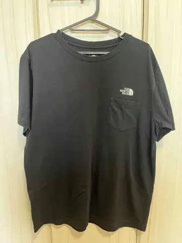 THE NORTH FACE 포켓 부착 티셔츠 블랙 L 사이즈