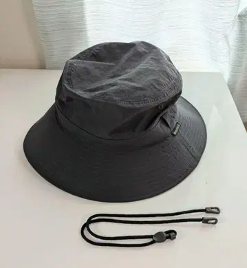 새상품급 몽벨 사우스 림 햇 다크 그레이 M 모자 스트랩 별도 판매