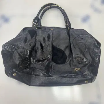 에트로 대용량 블랙 가죽 숄더백 질감이 좋은 가죽제품 레어 아이템