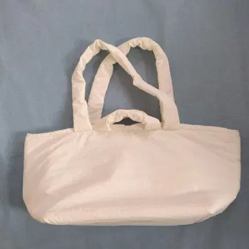 null. 토트백 화이트