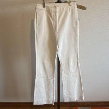 BACCA 화이트 플레어 팬츠