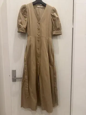 MOUSSY 원피스 퍼프 슬리브 베이지 반팔 코튼