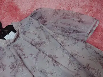 저스길리티 꽃무늬 쉬폰 반팔 블라우스