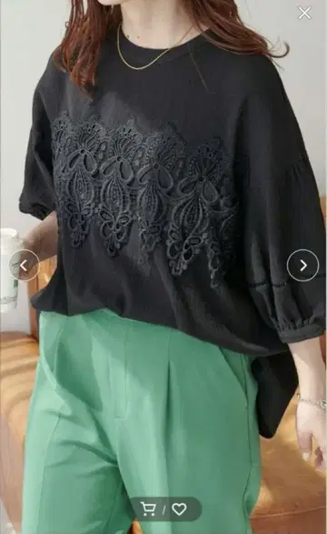 디스코트 앞뒤 2WAY 레이스 모티브 양류 5부 소매 블라우스 양류
