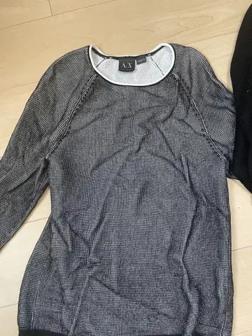 Armani Exchange 긴팔 니트 블랙/화이트 Y2K