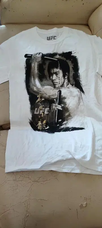 UFC 블루스 리 티셔츠