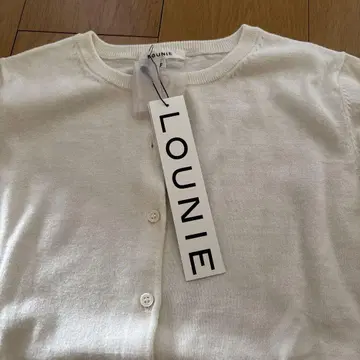 LOUNIE 화이트 버튼 가디건