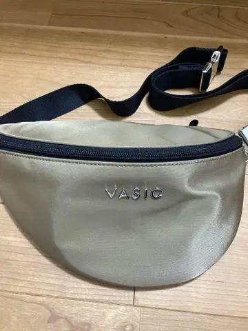 VASIC 바디백 베이지
