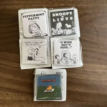 오사카 한정 PEANUTS Cafe 캔뱃지