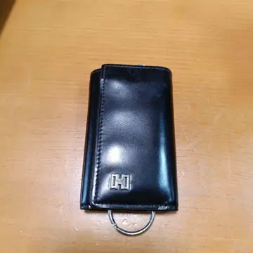 살바토레 페라가모 키케이스 6연 블랙 천연 가죽 간치니