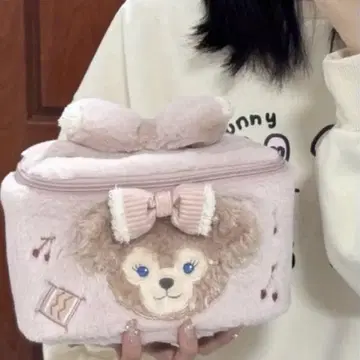셰리 메이 더피의 친구 파우치 백
