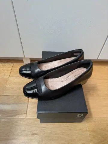 클락스 플랫슈즈 블랙