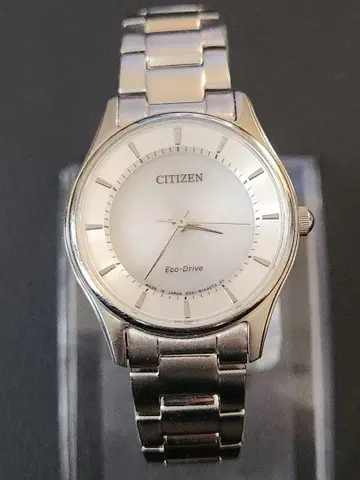 CITIZEN Eco-Drive E031-S103746 솔라 손목시계