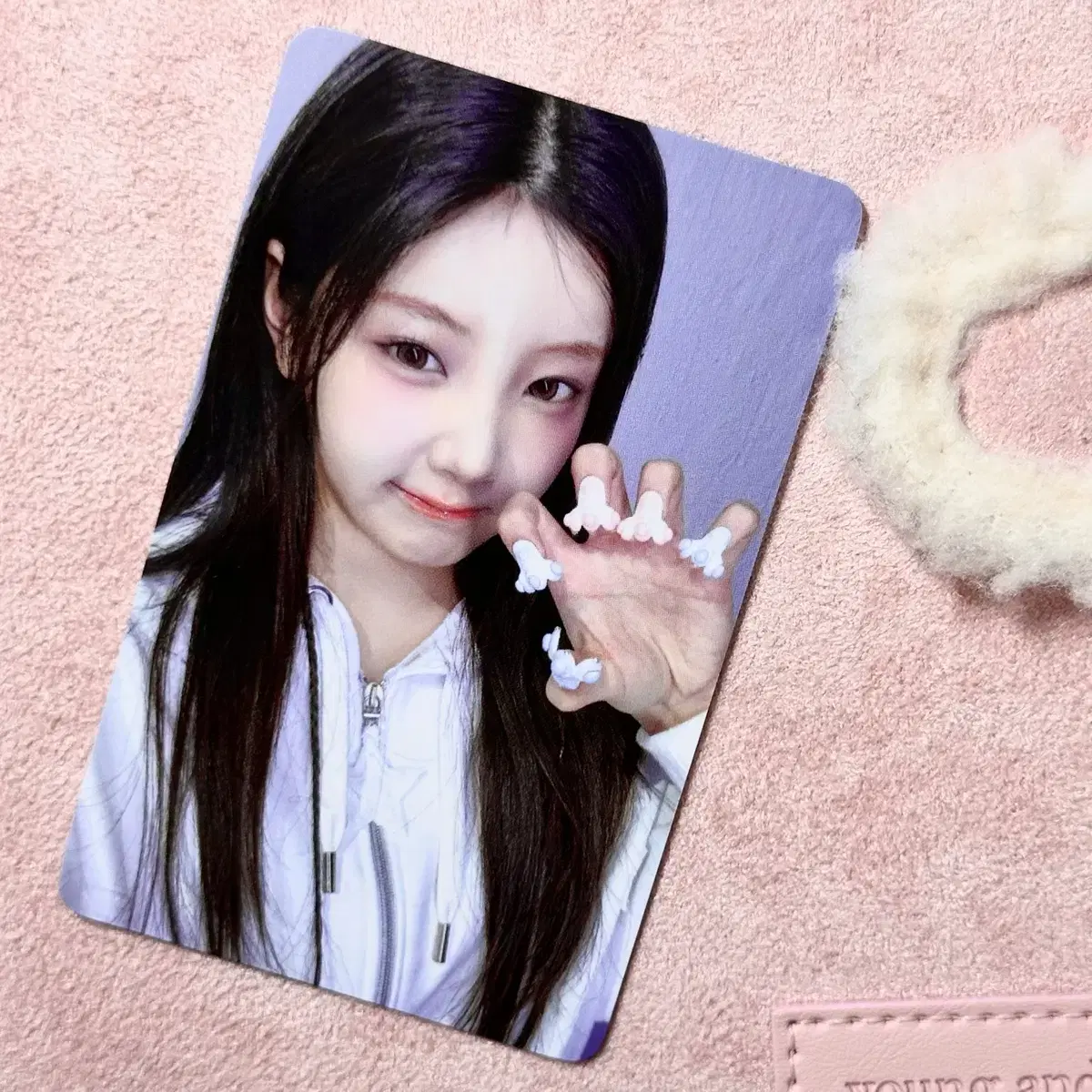 ILLIT Bomb Studio Choom pre-order benefit Wonhee poca on