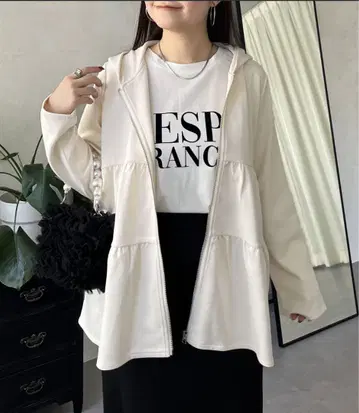 프로즈베일 티어드 지퍼 후드티 아이보리 M 사이즈 아우터